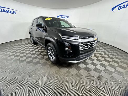 Certified 2025 Chevrolet Equinox LT FWD image 2