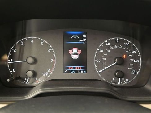 Used 2025 Toyota Corolla LE image 9