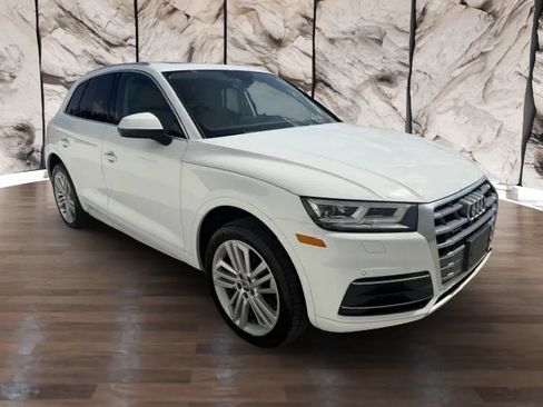 Used 2018 Audi Q5 2.0T Premium Plus w/ Premium Plus Package AWD/4WD image 6