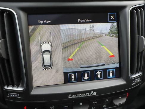 Used 2019 Maserati Levante Trofeo image 20