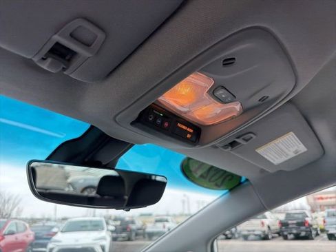 Used 2021 Chevrolet Bolt Premier image 31