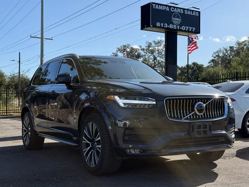 Used 2022 Volvo XC90 T5 Momentum w/ Climate Package AWD/4WD image 8