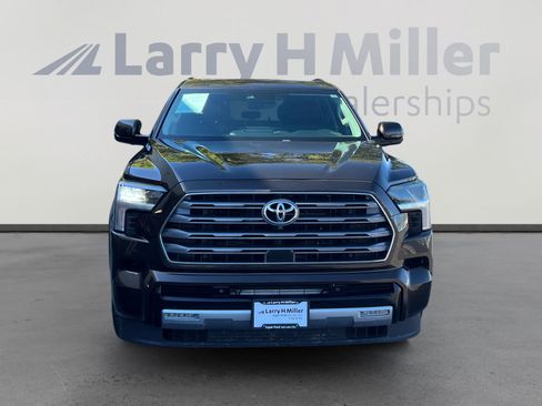 Used 2023 Toyota Sequoia Limited RWD image 8