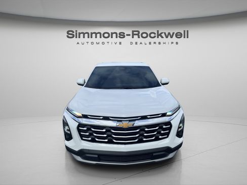 New 2026 Chevrolet Equinox LT AWD/4WD image 2