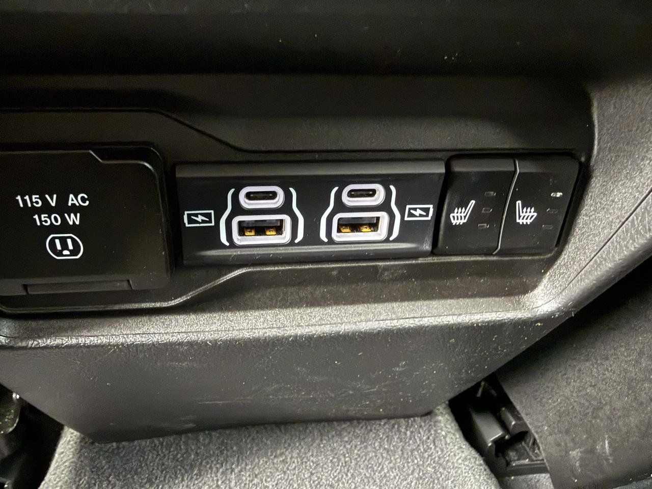 Used 2023 Jeep Grand Cherokee Limited w/ Black Appearance Package AWD/4WD image 11