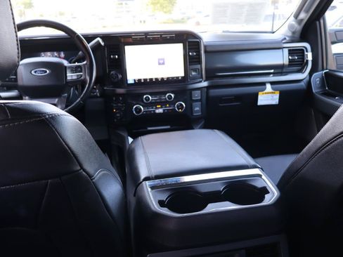 Used 2023 Ford F250 Lariat w/ Lariat Ultimate Package AWD/4WD image 28