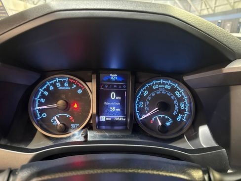 Used 2020 Toyota Tacoma TRD Pro AWD/4WD image 32