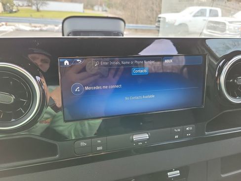 Used 2025 Mercedes-Benz Sprinter 2500 image 11