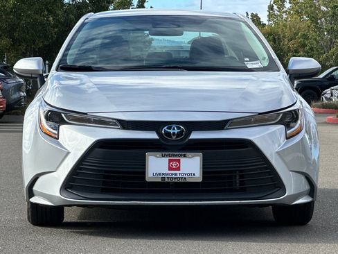 Used 2024 Toyota Corolla LE FWD image 9
