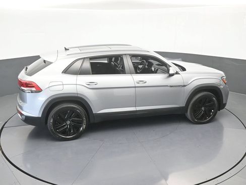 Used 2022 Volkswagen Atlas Cross Sport SE FWD image 54