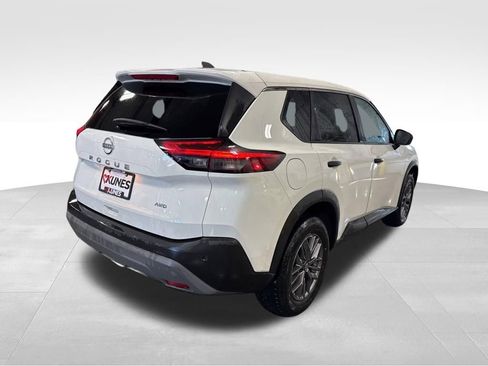 Used 2023 Nissan Rogue S AWD/4WD image 11