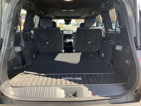 Certified 2026 Lexus GX 550 w/ Accessory Package (2T) image 34