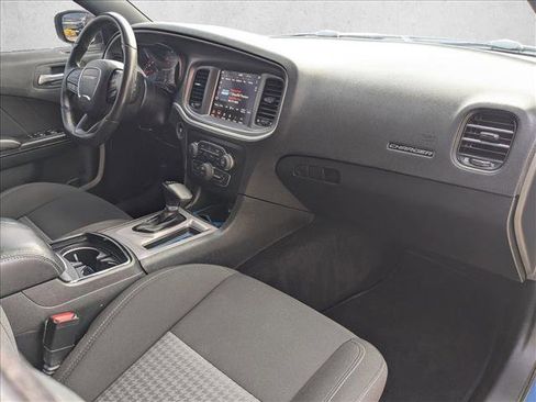 Used 2022 Dodge Charger R/T w/ Performance Handling Group image 21