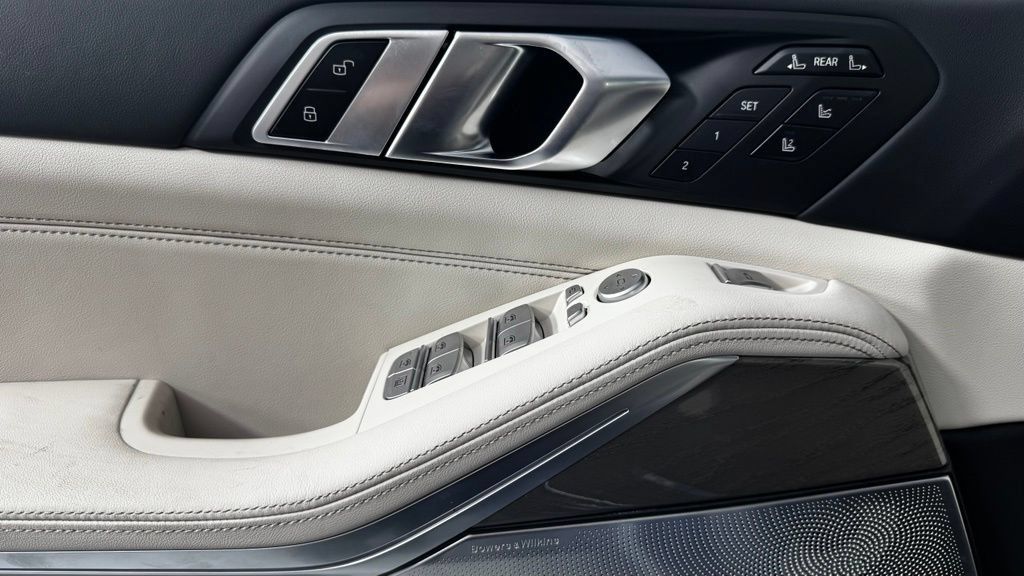 New 2026 BMW ALPINA XB7 AWD/4WD image 12