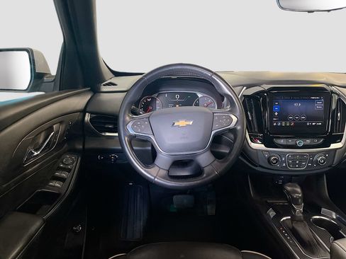 Used 2022 Chevrolet Traverse Premier AWD/4WD image 22