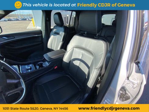 New 2025 Jeep Grand Cherokee Limited image 9