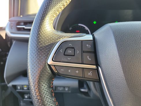 Used 2023 Toyota Sienna XSE image 22