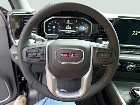 New 2026 GMC Sierra 1500 SLT image 11