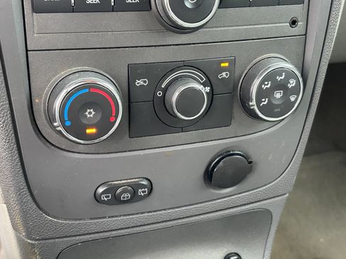 Used 2008 Chevrolet HHR LS FWD image 7