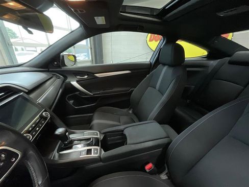 Used 2019 Honda Civic EX image 12
