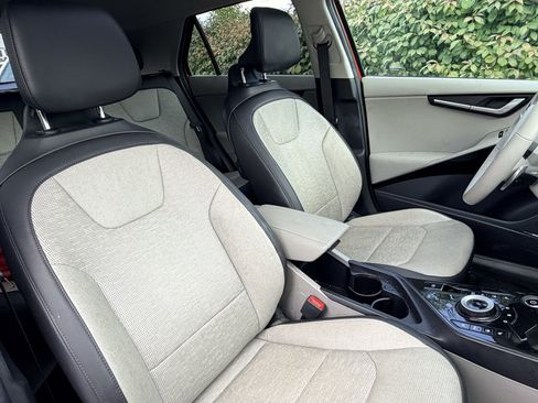 Used 2023 Kia Niro Wave w/ Wave Preserve Package FWD image 12