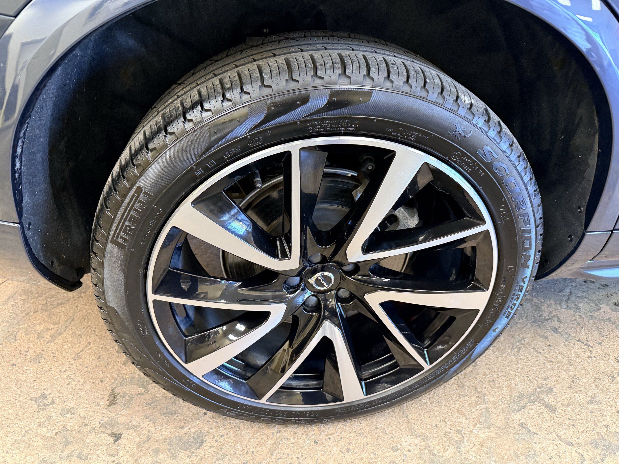 Used 2025 Volvo XC90 B6 Plus w/ Protection Package Premier AWD/4WD image 28