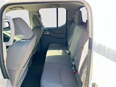 Used 2020 Nissan Frontier SV w/ Midnight Edition Floor Mats image 23