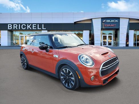 Used 2021 MINI Cooper S FWD image 2