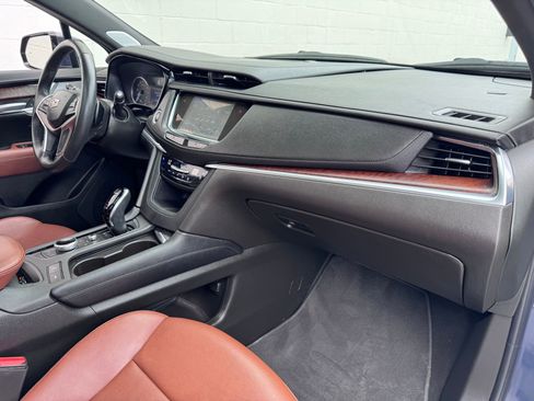 Used 2024 Cadillac XT5 Premium Luxury image 10