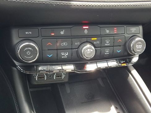 Used 2022 Dodge Durango GT AWD/4WD image 17