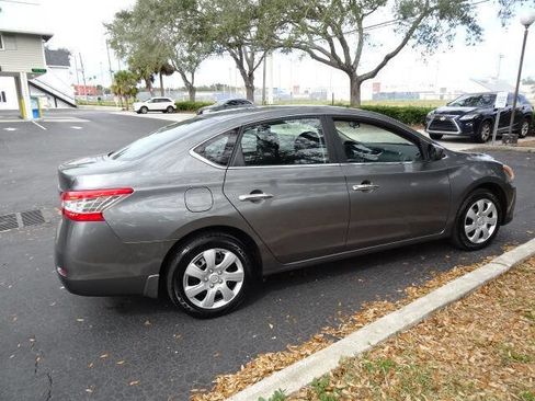 Used 2015 Nissan Sentra S image 8