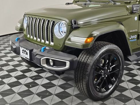 Used 2022 Jeep Wrangler Unlimited Sahara image 9