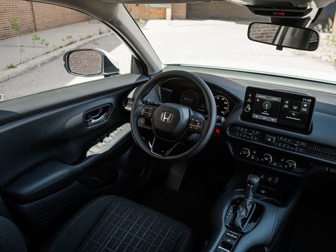 New 2027 Honda HR-V LX image 13