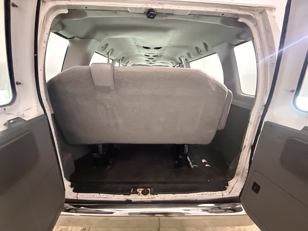 Used 2012 Ford E-350 and Econoline 350 XL RWD image 26