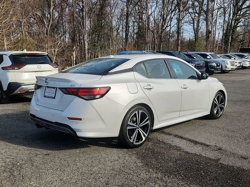 Used 2020 Nissan Sentra SR w/ Lighting Package FWD image 6