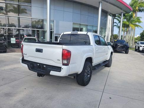Used 2023 Toyota Tacoma SR5 AWD/4WD image 7