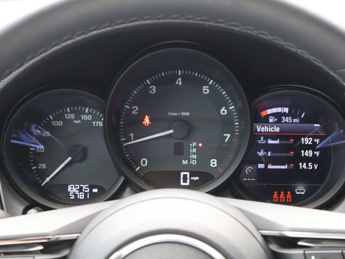 Certified 2023 Porsche Macan AWD/4WD image 16