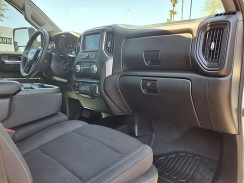 Used 2024 GMC Sierra 2500 Pro w/ Convenience Package AWD/4WD image 12