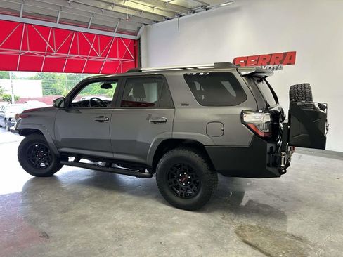 Used 2022 Toyota 4Runner SR5 Premium w/ Moonroof Package RWD image 6