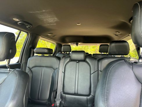 Used 2022 Jeep Wagoneer Series II RWD image 35