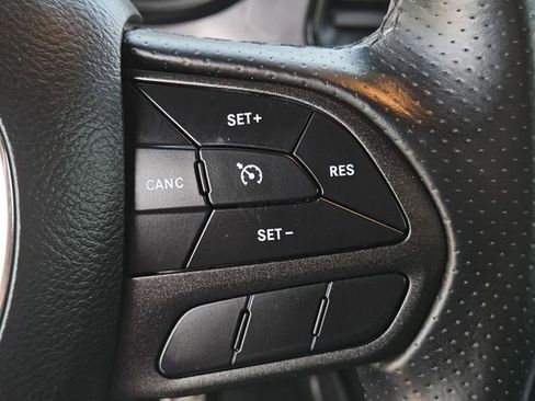 Used 2022 Dodge Challenger R/T w/ Shaker Package image 22