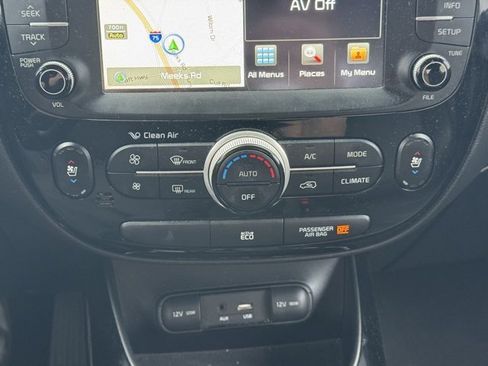 Used 2015 Kia Soul ! w/ Sun & Sound Package image 24