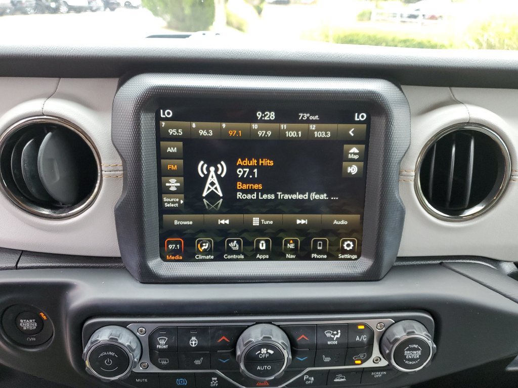 Used 2021 Jeep Wrangler Unlimited Sahara AWD/4WD image 31