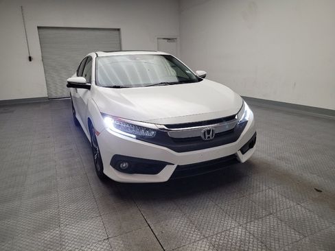 Used 2018 Honda Civic Touring image 14