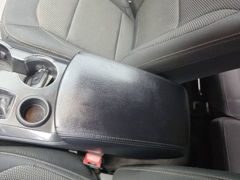 Used 2017 Ford Explorer XLT FWD image 19