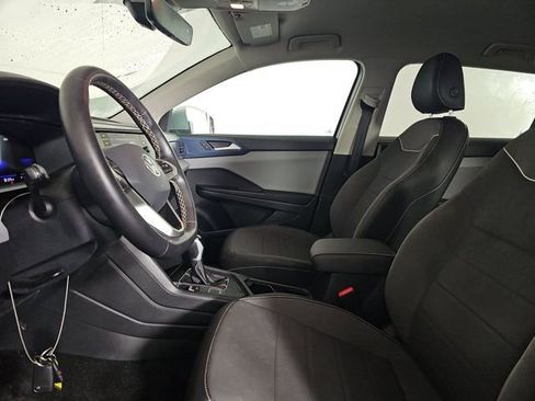 Used 2023 Volkswagen Taos SE image 6