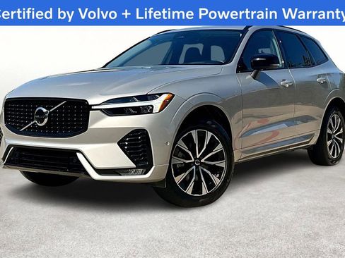 Used 2025 Volvo XC60 B5 Plus image 14