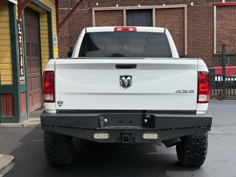 Used 2016 RAM 2500 Tradesman w/ Chrome Appearance Group AWD/4WD image 4