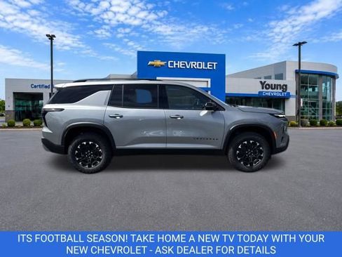 New 2027 Chevrolet Traverse Z71 w/ Driver Confidence Package AWD/4WD image 8