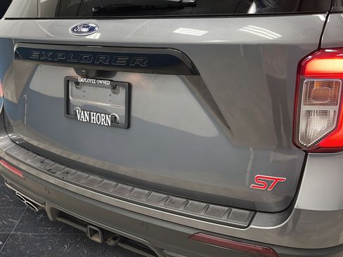 Certified 2021 Ford Explorer ST w/ Equipment Group 401A AWD/4WD image 41